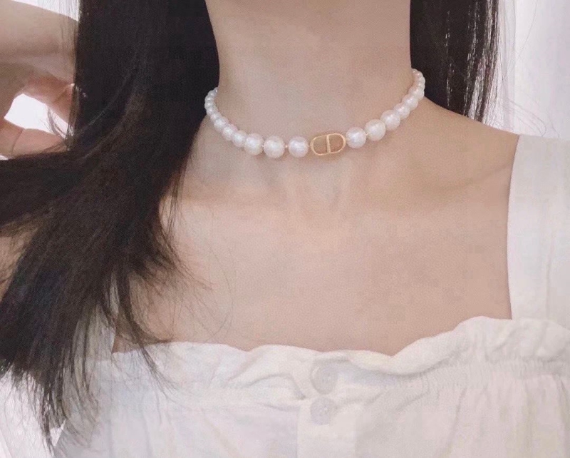 chr1st1an D10r necklaces